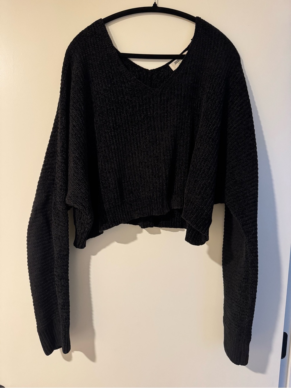 Double Zero Black Cropped V-Neck Women's Sweater